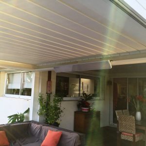 La réalisation et l'installation de cette pergola avec les chauffage infrarouge à été faite par la société VCR 13960 Sausset les Pins