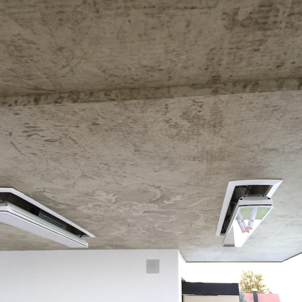 Chauffage infrarouge encastrable dans un caisson motoris Chauffage infrarouge encastrable dans un caisson motoris