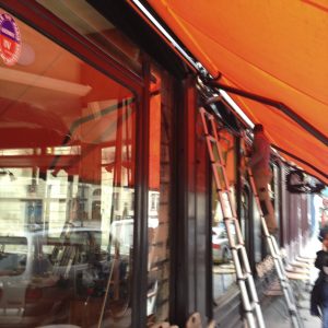 comment chauffer des terrasse de trottoir Le Moulin de la Vierge. Pains, pâtisseries et restaurants chauffe ses terrasses avec heatscope france